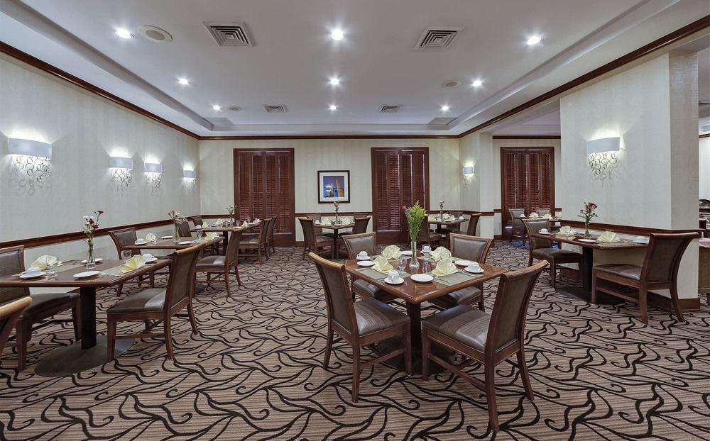 Doubletree By Hilton Boston Logan Airport Chelsea Hotel Eksteriør billede