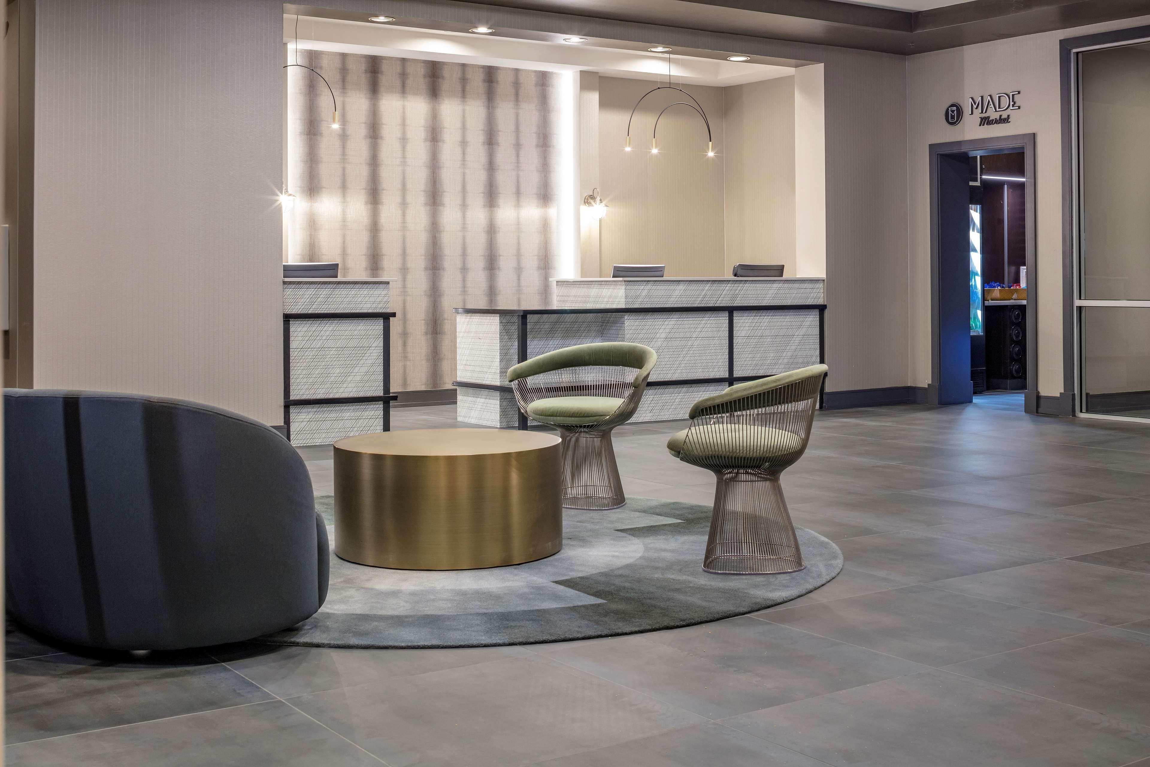 Doubletree By Hilton Boston Logan Airport Chelsea Hotel Interiør billede