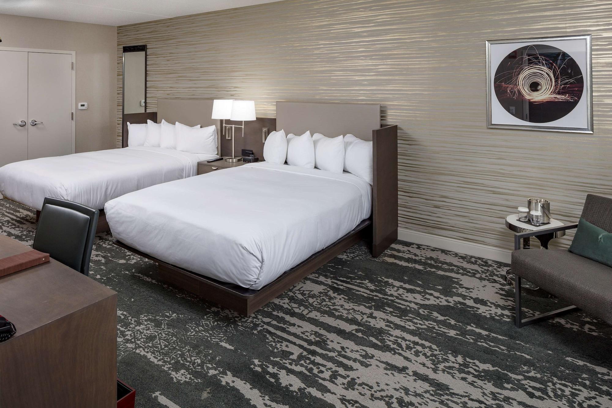 Doubletree By Hilton Boston Logan Airport Chelsea Hotel Eksteriør billede