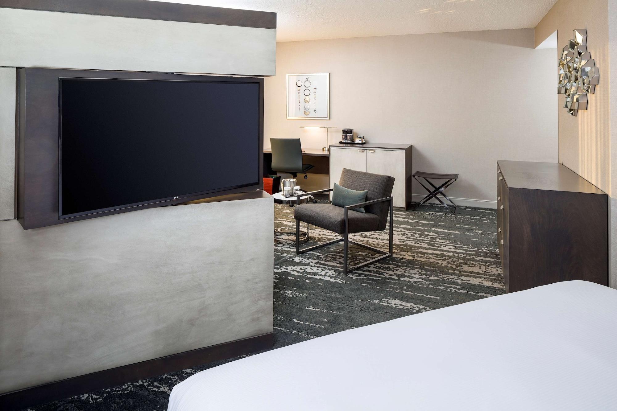 Doubletree By Hilton Boston Logan Airport Chelsea Hotel Eksteriør billede