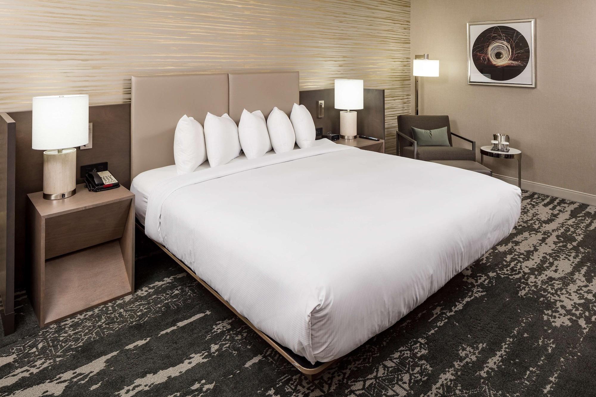 Doubletree By Hilton Boston Logan Airport Chelsea Hotel Eksteriør billede