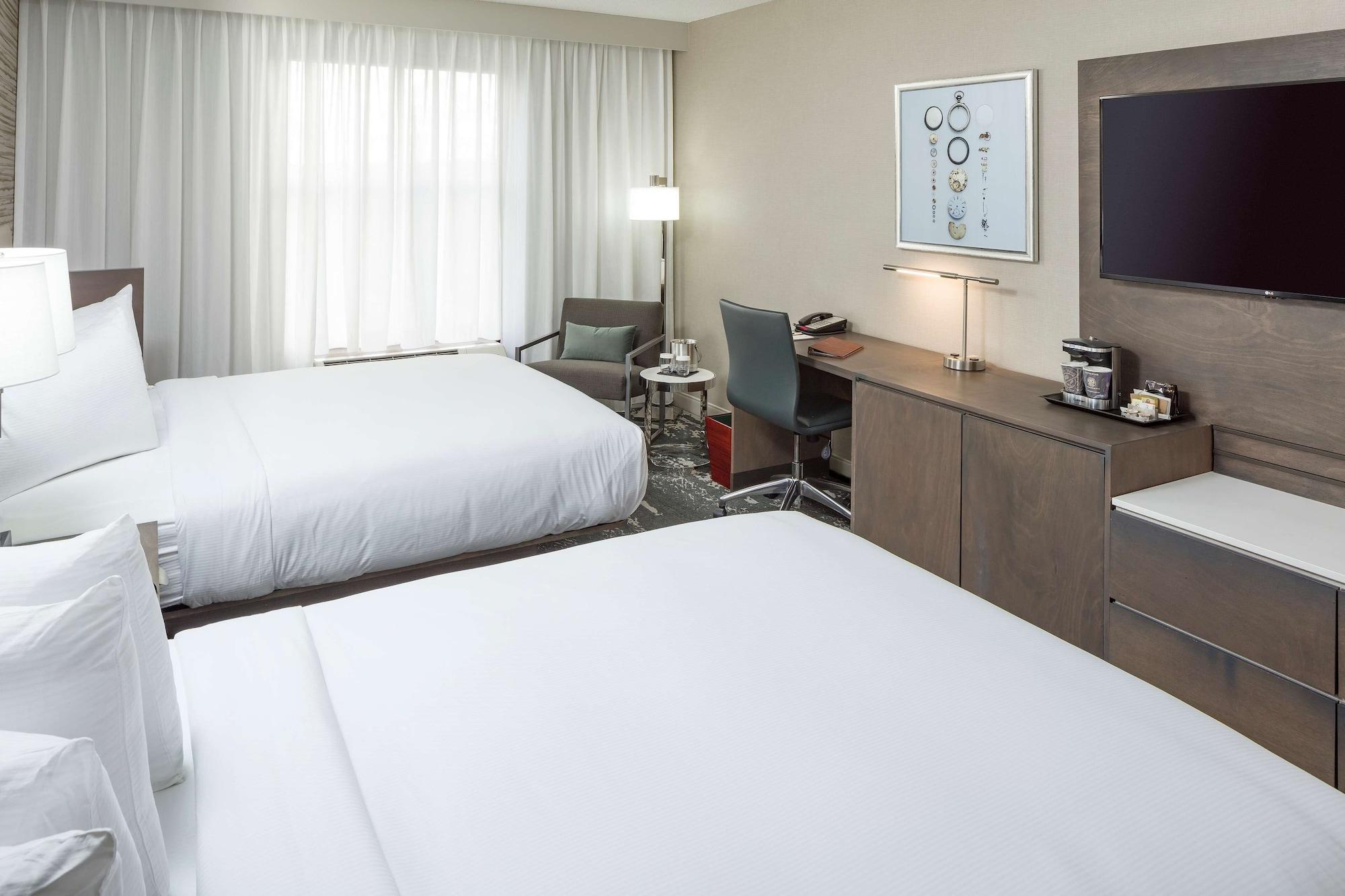 Doubletree By Hilton Boston Logan Airport Chelsea Hotel Eksteriør billede