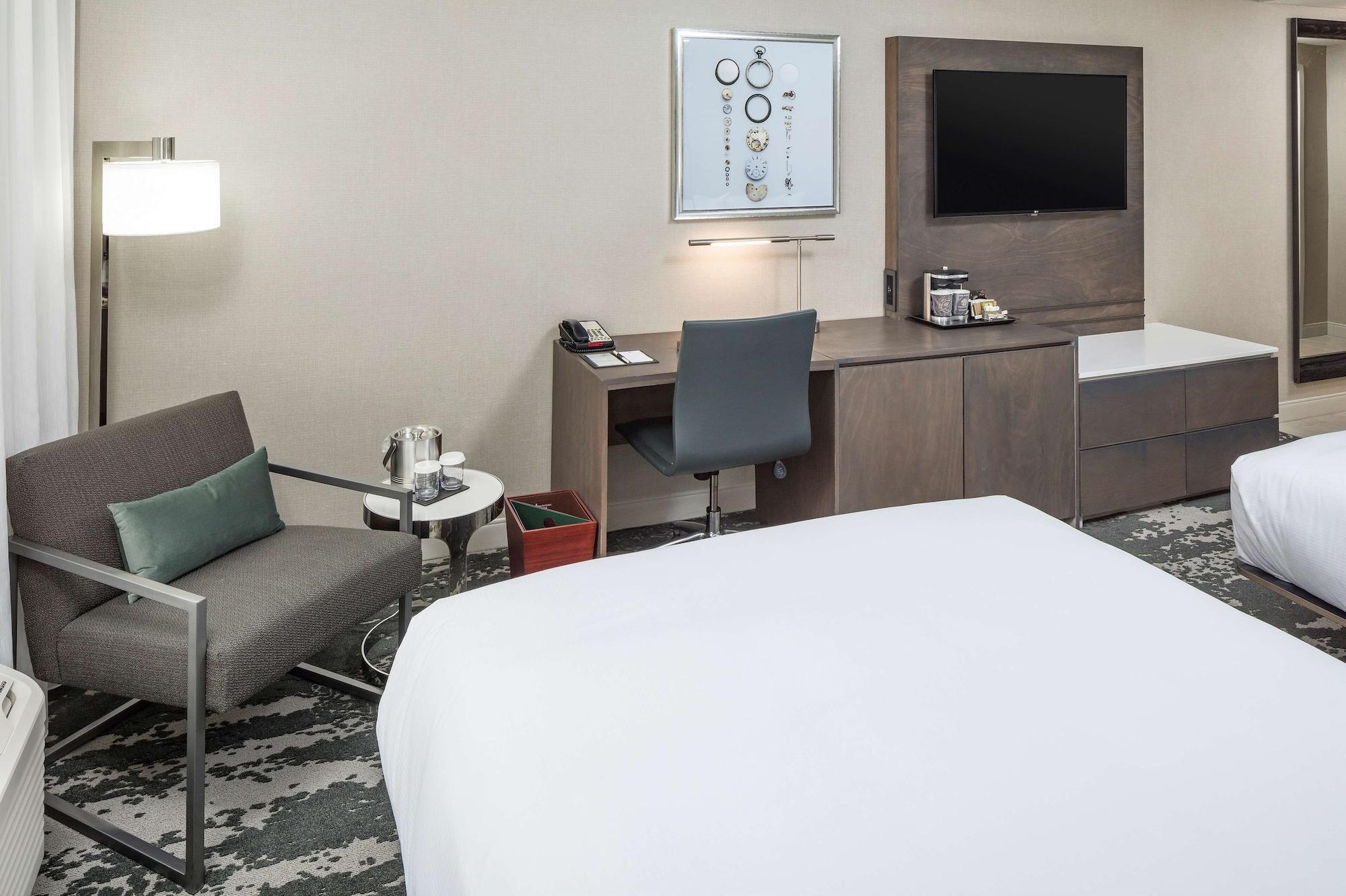 Doubletree By Hilton Boston Logan Airport Chelsea Hotel Eksteriør billede