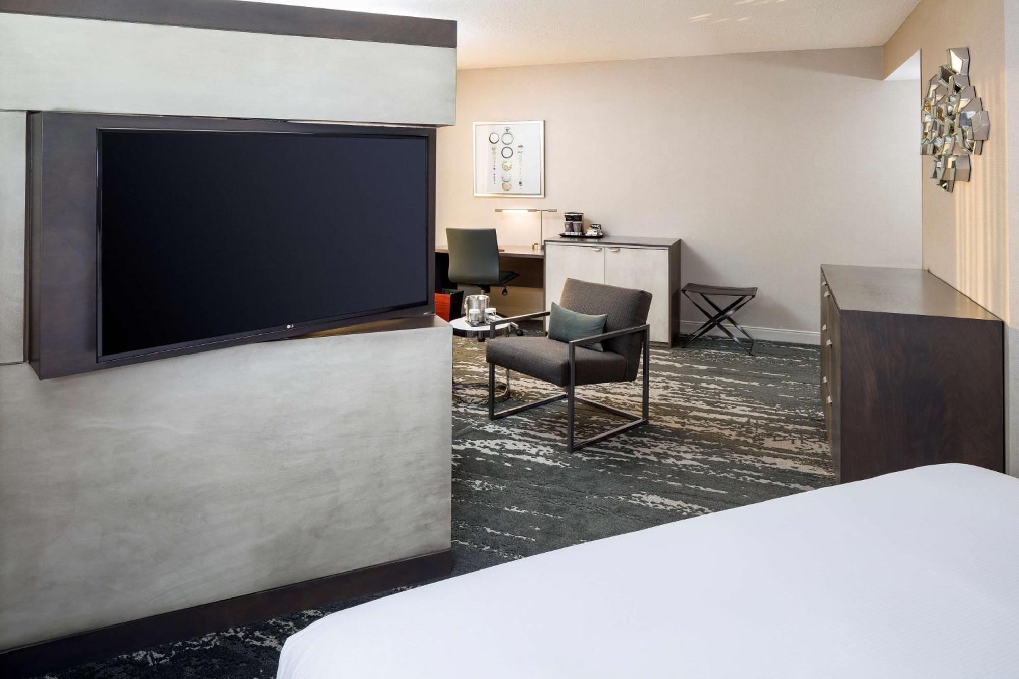 Doubletree By Hilton Boston Logan Airport Chelsea Hotel Eksteriør billede